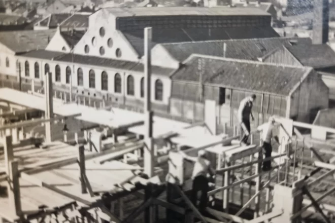 Bouw van een gasfabriek IDEG avenue Allbert 1er in Namen in 1937