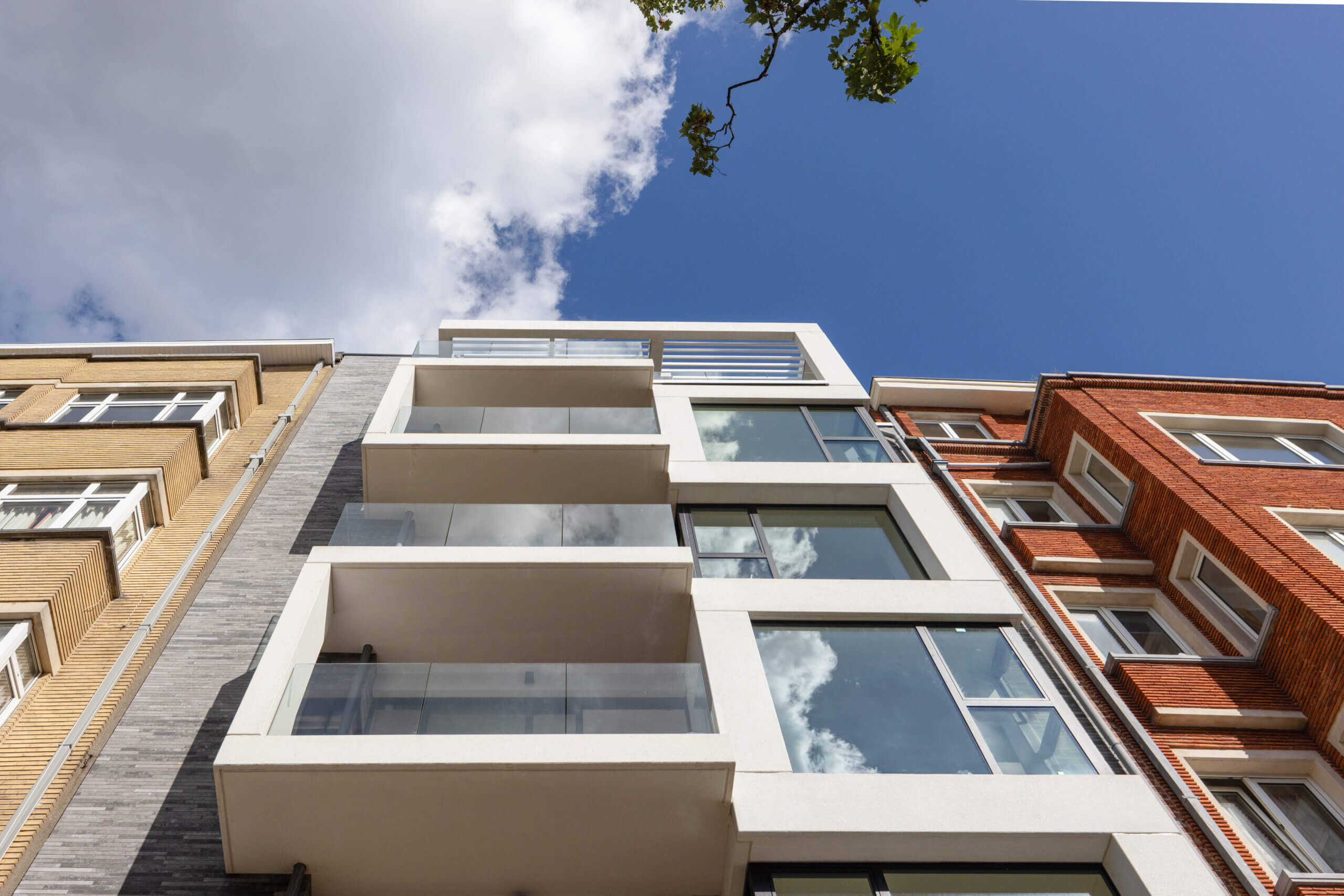 Jamar Coghen Photography by Alexandre Van Battel-17 Villa L arrière